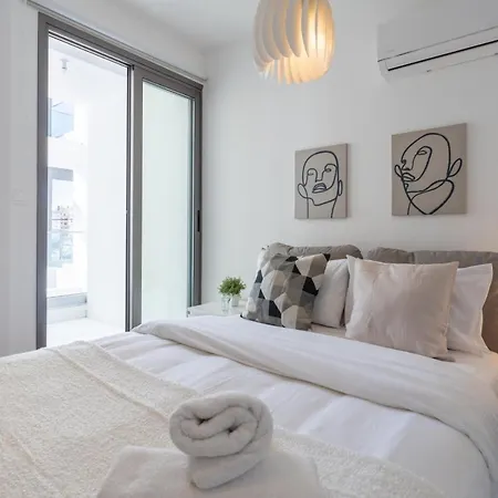 Stars 1-bedroom In Apartment *